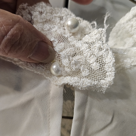 Elegant Vintage 1980's Lace Women's Top in Cream Petite Small - Picture 4 of 5